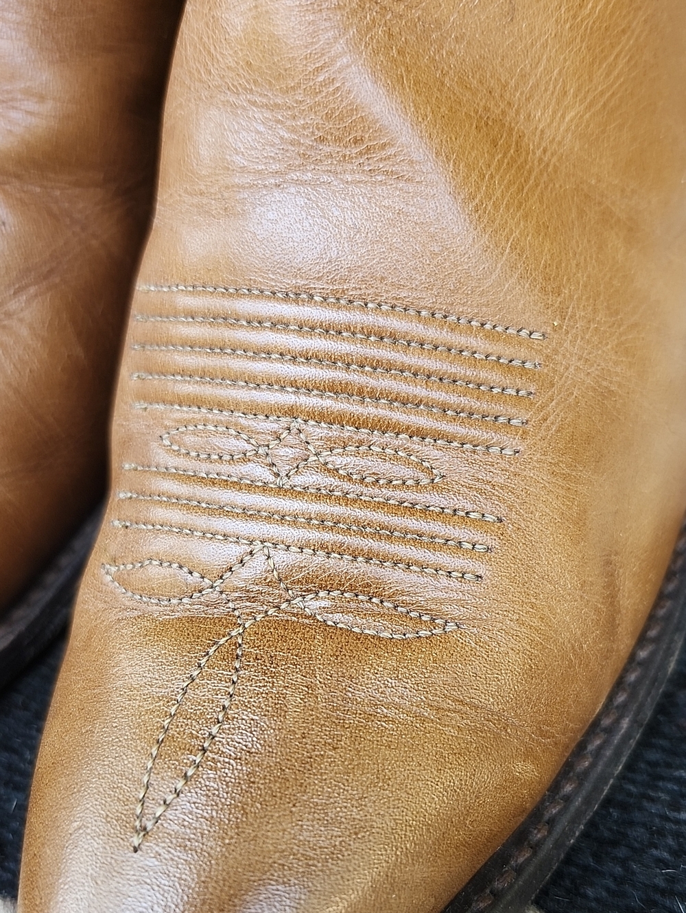 TONY LAMA LEATHER WESTERN BOOTS - Picture 7 of 12